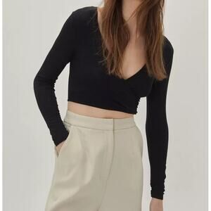 Nasty Gal NWT Chocolate Brown Long Sleeve Twist V-neck Crop Top